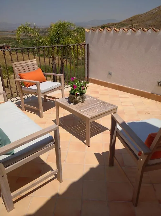 Le 3 Rose Apartments Montallegro