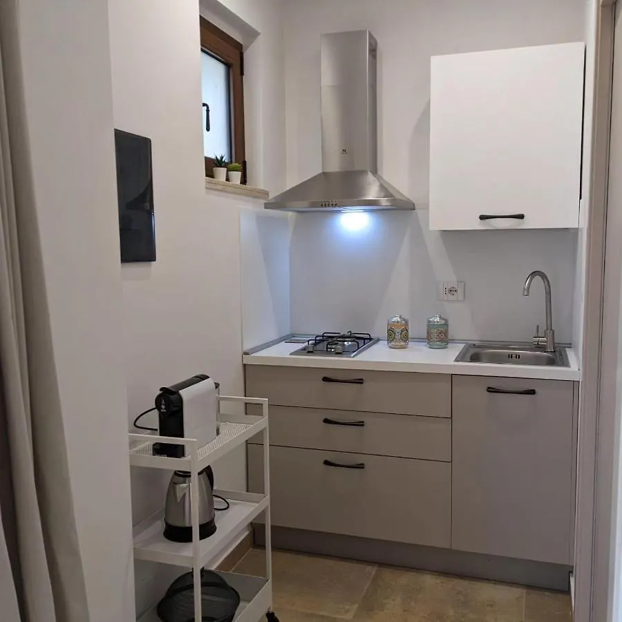 Le 3 Rose Apartments Montallegro Italy