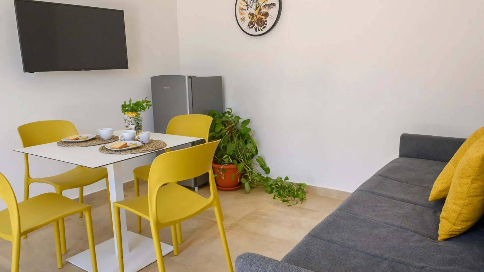 Le 3 Rose Apartments Montallegro