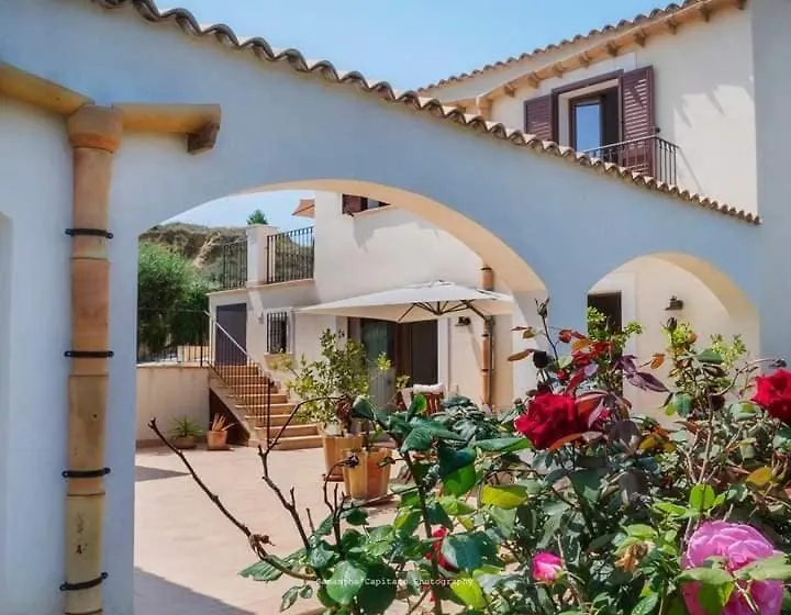Le 3 Rose Apartments Montallegro